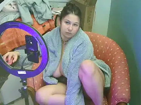 Snapshot of minette-sexy chatting on December 17, 2024, 10:22 pm minette-sexy online show from December 17, 2024, 10:22 pm