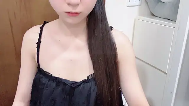 Snapshot of KaleAnisa chatting on May 27, 2026, 1:24 am KaleAnisa online show from May 27, 2026, 1:24 am