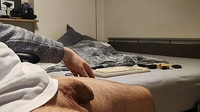 Alphapimmelchen online show from January 12, 2025, 2:35 am