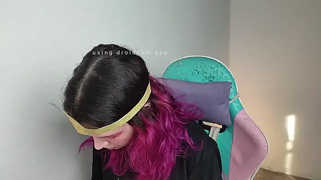 WandaDoll online show from November 11, 2025, 12:05 pm