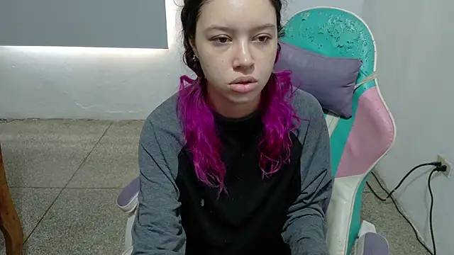 WandaDoll online show from January 10, 2026, 12:18 pm