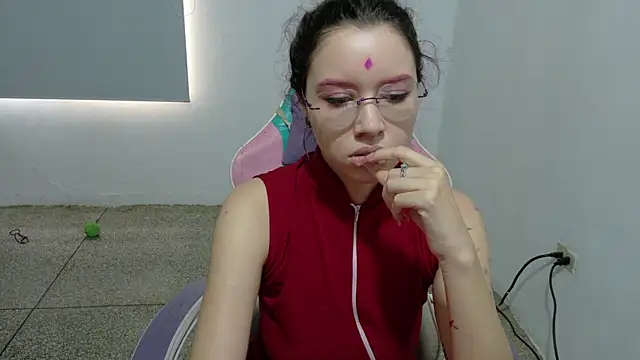 WandaDoll online show from January 14, 2026, 12:11 pm