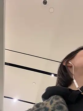 Snapshot of BabeRainbow chatting on December 16, 2024, 11:55 am BabeRainbow online show from December 16, 2024, 11:55 am