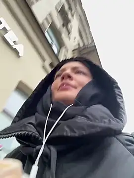 Snapshot of BabeRainbow chatting on November 7, 2025, 10:37 am BabeRainbow online show from November 7, 2025, 10:37 am