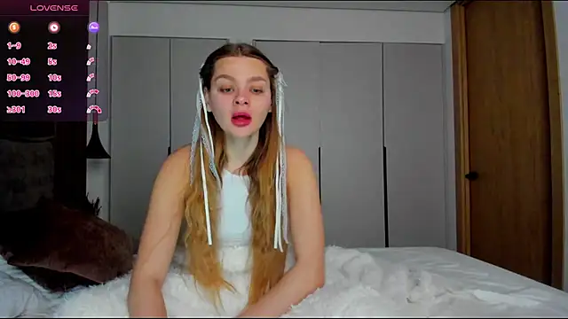 Molly sweetie online show from February 23, 2026, 7:50 am