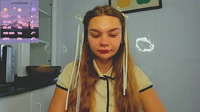 Molly sweetie online show from June 17, 2026, 7:33 am