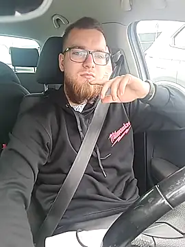 Snapshot of Sweet_bear69 chatting on September 27, 2025, 8:19 am Sweet bear69 online show from September 27, 2025, 8:19 am