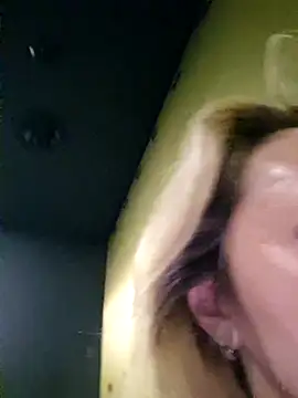 Snapshot of Miss____Mia_ chatting on February 14, 2025, 4:52 pm Miss Mia online show from February 14, 2025, 4:52 pm