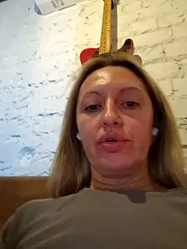 Snapshot of Miss____Mia_ chatting on September 28, 2025, 8:52 am Miss Mia online show from September 28, 2025, 8:52 am