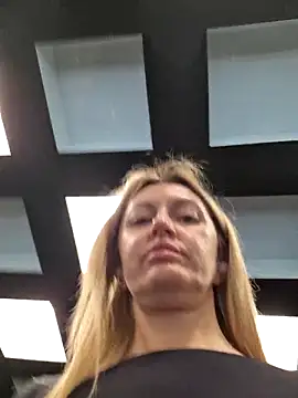 Snapshot of Miss____Mia_ chatting on November 16, 2025, 8:53 am Miss Mia online show from November 16, 2025, 8:53 am