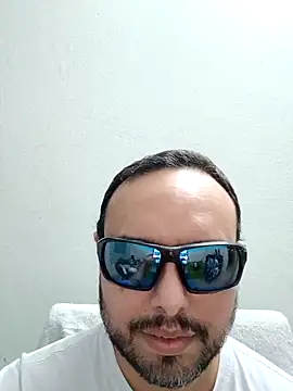 Snapshot of ElSunEagle chatting on May 2, 2026, 2:38 am ElSunEagle online show from May 2, 2026, 2:38 am