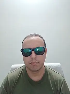 Snapshot of ElSunEagle chatting on June 29, 2026, 2:29 am ElSunEagle online show from June 29, 2026, 2:29 am