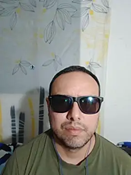 Snapshot of ElSunEagle chatting on July 6, 2026, 1:13 am ElSunEagle online show from July 6, 2026, 1:13 am