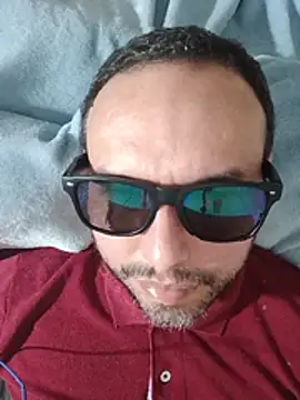 Snapshot of ElSunEagle chatting on July 18, 2026, 4:27 am ElSunEagle online show from July 18, 2026, 4:27 am