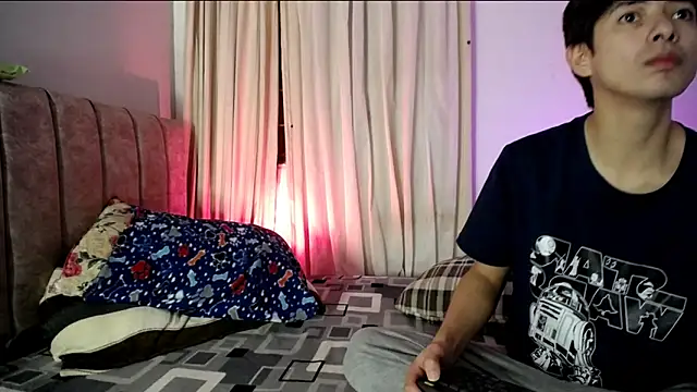 Pinkandyellowpokemon online show from January 7, 2026, 5:10 am