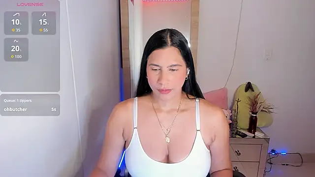 Snapshot of hellensexy chatting on May 22, 2026, 9:42 pm hellensexy online show from May 22, 2026, 9:42 pm