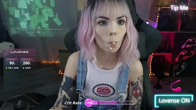 Kerry Kirk online show from November 26, 2025, 8:21 pm