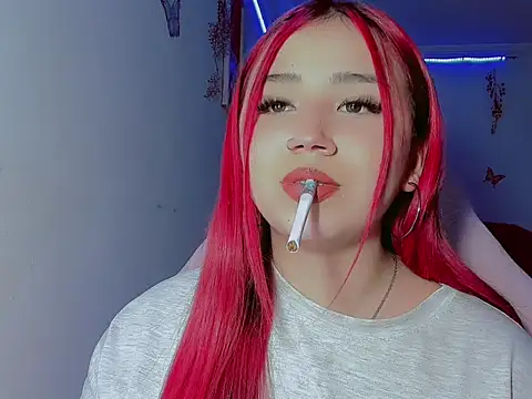 Snapshot of madisonx17 chatting on October 22, 2025, 10:42 pm madisonx17 online show from October 22, 2025, 10:42 pm