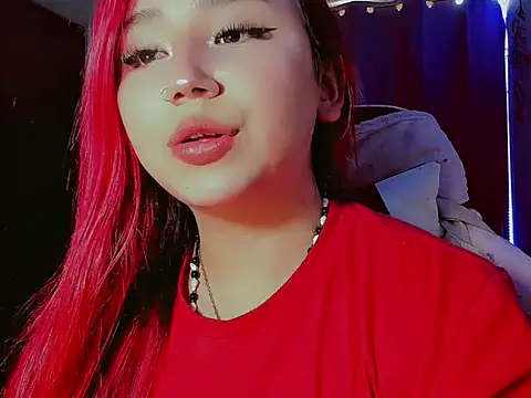 Snapshot of madisonx17 chatting on November 10, 2025, 7:13 pm madisonx17 online show from November 10, 2025, 7:13 pm