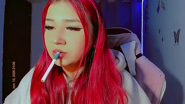 Snapshot of madisonx17 chatting on November 13, 2025, 1:59 am madisonx17 online show from November 13, 2025, 1:59 am