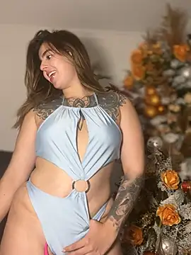 Snapshot of ValerieHilton chatting on January 3, 2025, 11:55 pm ValerieHilton online show from January 3, 2025, 11:55 pm