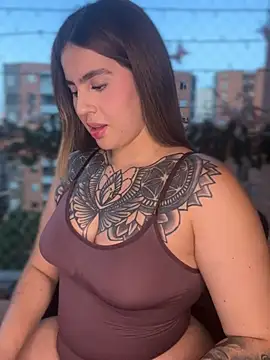 Snapshot of ValerieHilton chatting on January 15, 2025, 11:08 pm ValerieHilton online show from January 15, 2025, 11:08 pm