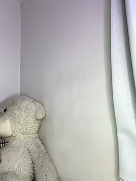 Snapshot of ValerieHilton chatting on November 27, 2025, 9:28 pm ValerieHilton online show from November 27, 2025, 9:28 pm