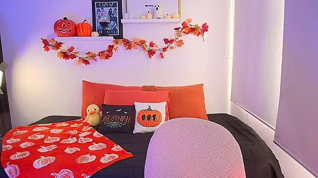 Snapshot of lilyy_evanss chatting on October 29, 2025, 9:49 pm lilyy evanss online show from October 29, 2025, 9:49 pm