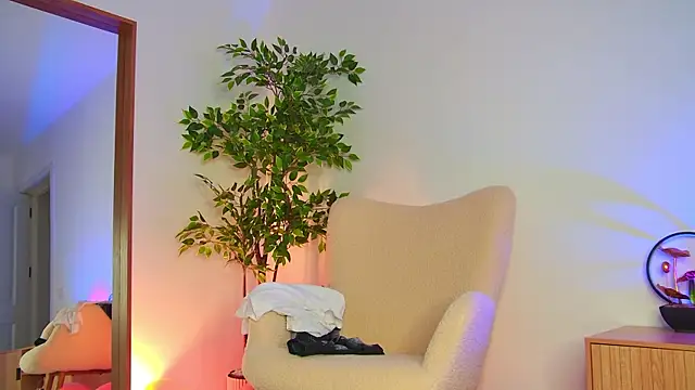 Snapshot of alissa_foxx chatting on July 24, 2026, 12:14 pm alissa foxx online show from July 24, 2026, 12:14 pm