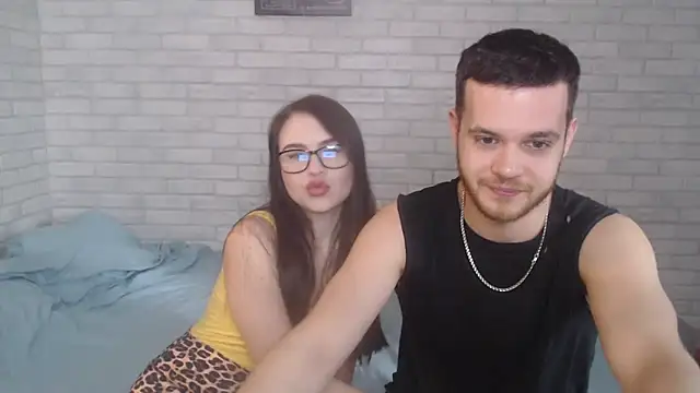 Fuckyoursecretary69 online show from February 17, 2025, 12:05 pm