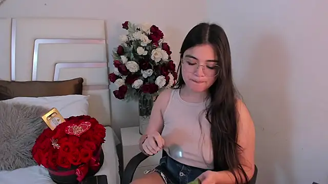 CamilaSofiia online show from February 15, 2025, 6:12 pm