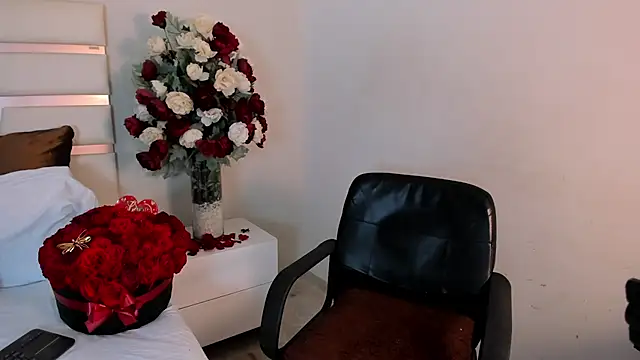 CamilaSofiia online show from February 19, 2025, 1:51 am