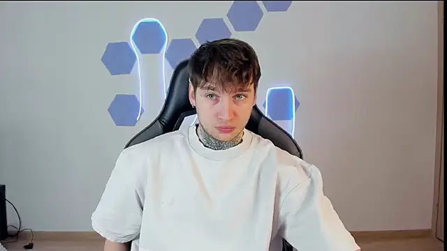 Chris Tyson online show from December 3, 2024, 10:06 am