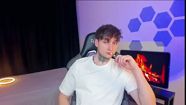 Chris Tyson online show from February 9, 2025, 11:25 pm