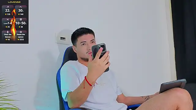 EdwardRoss  online show from November 27, 2025, 9:06 pm