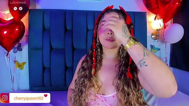 Snapshot of Cherryyquen chatting on February 14, 2025, 8:15 pm Cherryyquen online show from February 14, 2025, 8:15 pm