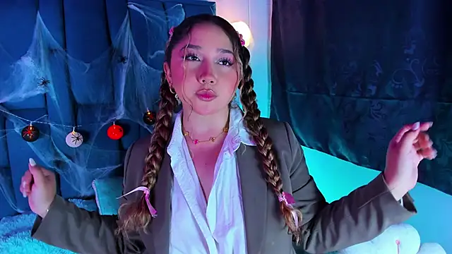 Snapshot of Cherryyquen chatting on October 10, 2025, 8:30 pm Cherryyquen online show from October 10, 2025, 8:30 pm