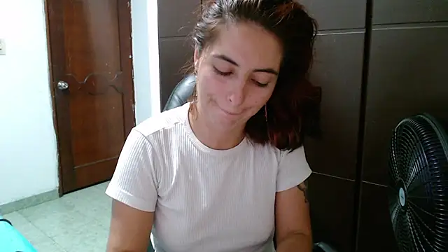 Kate lorens9 online show from January 9, 2025, 11:24 pm