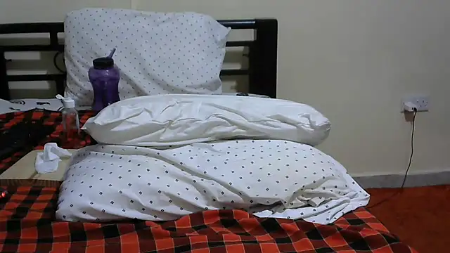 sweet darlli online show from November 4, 2025, 4:50 pm