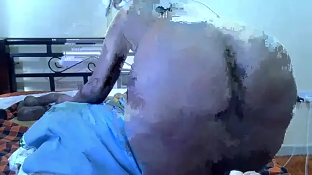 Snapshot of sweet_darlli chatting on April 3, 2026, 6:33 am sweet darlli online show from April 3, 2026, 6:33 am
