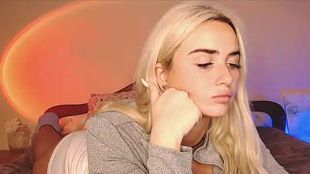 Snapshot of HaileyRosen chatting on January 14, 2025, 9:09 pm HaileyRosen online show from January 14, 2025, 9:09 pm