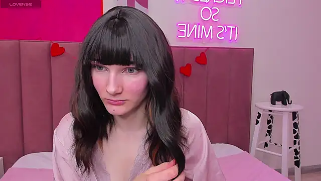 Lili flowerr online show from March 22, 2025, 10:06 am