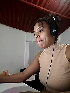 Julia Pretinha online show from September 23, 2025, 12:30 pm