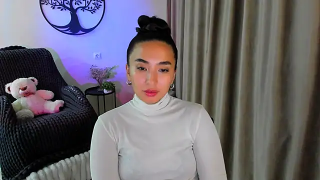 Snapshot of worldofkim chatting on November 12, 2025, 5:24 pm worldofkim online show from November 12, 2025, 5:24 pm