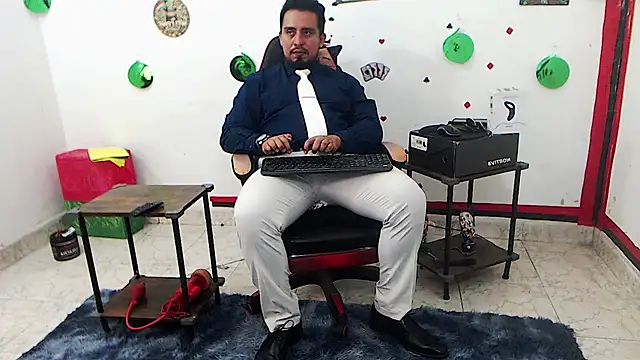 Snapshot of KalethBigDick chatting on May 14, 2026, 11:17 am KalethBigDick online show from May 14, 2026, 11:17 am