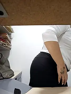 Snapshot of Miss_Agatha chatting on December 24, 2024, 3:58 pm Miss Agatha online show from December 24, 2024, 3:58 pm