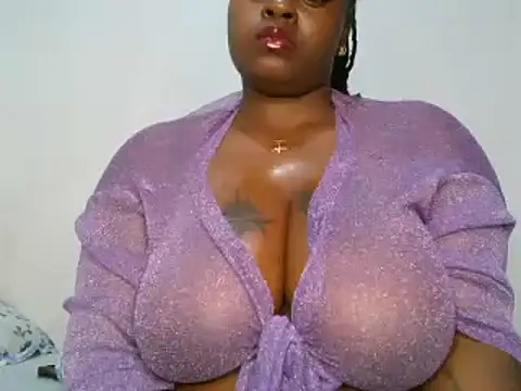 t-QueenSlyy online show from January 13, 2025, 6:49 pm