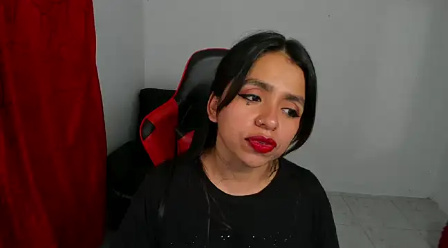 Snapshot of cory_rose chatting on February 5, 2025, 4:16 am cory rose online show from February 5, 2025, 4:16 am