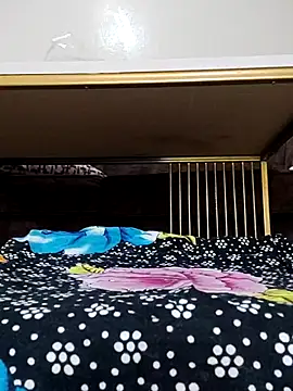 pearl7979 online show from February 12, 2025, 9:54 pm