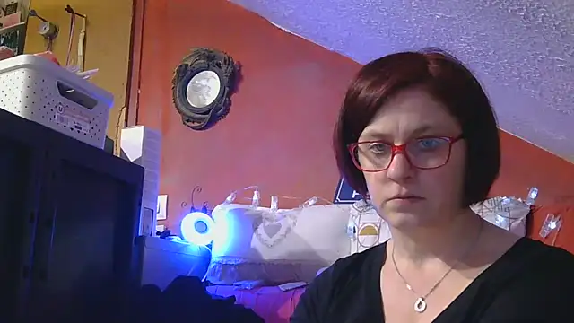 Snapshot of lanax chatting on April 21, 2026, 2:56 pm lanax online show from April 21, 2026, 2:56 pm